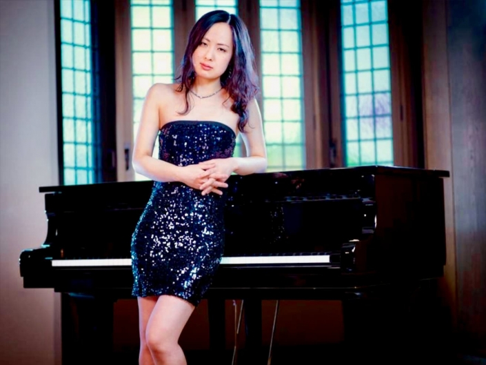 Maya Ando, piano